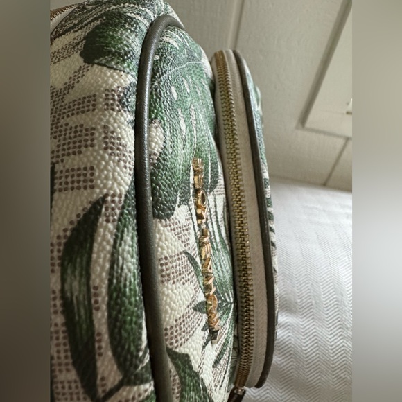 Michael Kors MK logo palm leaf backpack - Picture 4 of 8